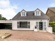 4 bedroom detached house for sale in North Close Ryton...