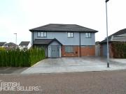 4 bedroom detached house for sale in Nottingham Close,...