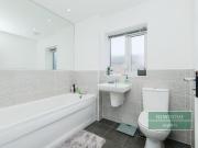 4 bedroom detached house for sale in Oak Drive Whinmoor,...