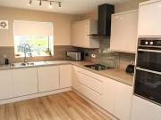 4 Bedroom Detached House For Sale In Paddock Drive,...