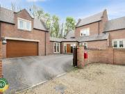 4 bedroom detached house for sale in Park Drive,...
