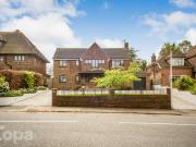 4 bedroom detached house for sale in Priestfields,...