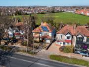 4 bedroom detached house for sale in Priory Cresent,...