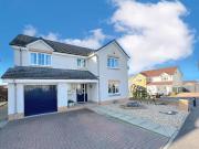 4 Bedroom Detached House For Sale In Reddingmuirhead,...