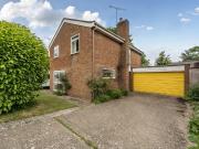 4 bedroom detached house for sale in Retford Close,...