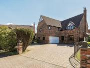 4 Bedroom Detached House For Sale In Riccall, York