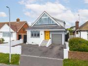 4 bedroom detached house for sale in Rodmell Avenue,...