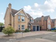 4 bedroom detached house for sale in Roseum Close,...