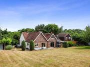 4 bedroom detached house for sale in Rucklers Lane Kings...