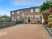 4 bedroom detached house for sale in Sandringham Drive,...