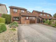 4 bedroom detached house for sale in Shaftesbury Close,...