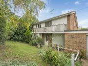4 bedroom detached house for sale in Sheep Walk, Emmer...