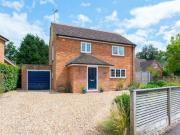 4 Bedroom Detached House For Sale In Sherfield on loddon