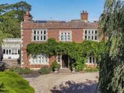 4 Bedroom Detached House For Sale In Shinfield