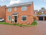 4 bedroom detached house for sale in Snowden Close,...