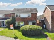 4 bedroom detached house for sale in Spinney Walk,...