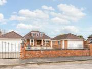 4 Bedroom Detached House For Sale In Staines upon thames