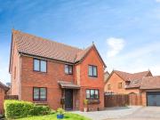4 bedroom detached house for sale in Standen Way,...