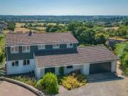 4 bedroom detached house for sale in Stroud Close...