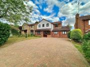 4 bedroom detached house for sale in Swallow Close, East... 4 bedroom detached house for sale in Swallow Close, East...