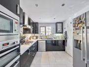 4 Bedroom Detached House For Sale In Thornhill Drive,...