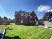 4 bedroom detached house for sale in Vicarage Lane Long...