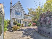 4 bedroom detached house for sale in Victoria Avenue,...
