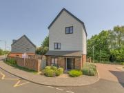 4 bedroom detached house for sale in Warwick Way, Kings...