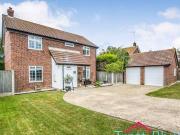 4 bedroom detached house for sale in Water Meadow Close...