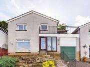 4 bedroom detached house for sale in Weavers Walk Lanark...