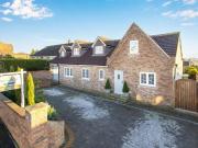4 bedroom detached house for sale in Westway, Garforth,...