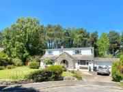 4 bedroom detached house for sale in Windsor Close St...