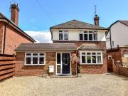 4 bedroom detached house for sale in Woodside Road,...