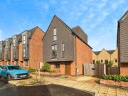 4 bedroom detached house for sale in Yew Tree Avenue,...