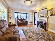 4 bedroom detached house to rent