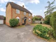 4 bedroom detached house to rent