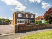 4 bedroom detached house to rent