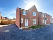 4 bedroom detached house to rent