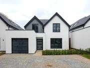 4 bedroom detached house to rent
