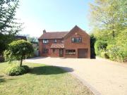 4 bedroom detached house to rent