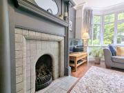 4 bedroom detached house to rent