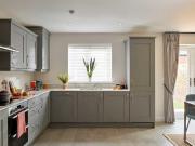 4 bedroom detached house to rent