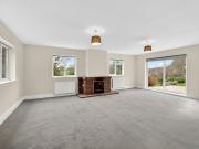 4 bedroom detached house to rent