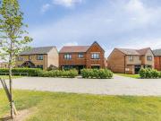 4 bedroom detached house to rent