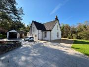 4 bedroom detached house to rent