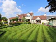 4 bedroom detached house to rent