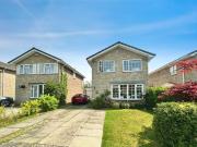 4 bedroom detached house to rent