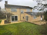 4 bedroom detached house to rent