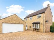 4 bedroom detached house to rent