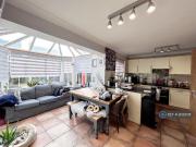 4 bedroom detached house to rent